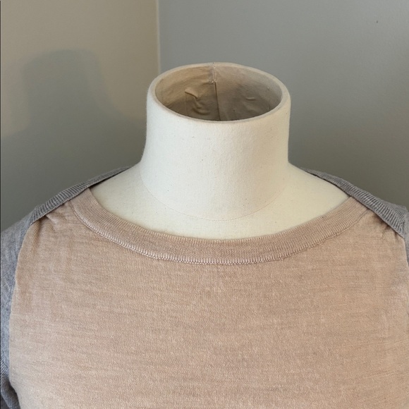 Club Monaco Beige and Gray Crew Neck Sweater - Picture 2 of 6